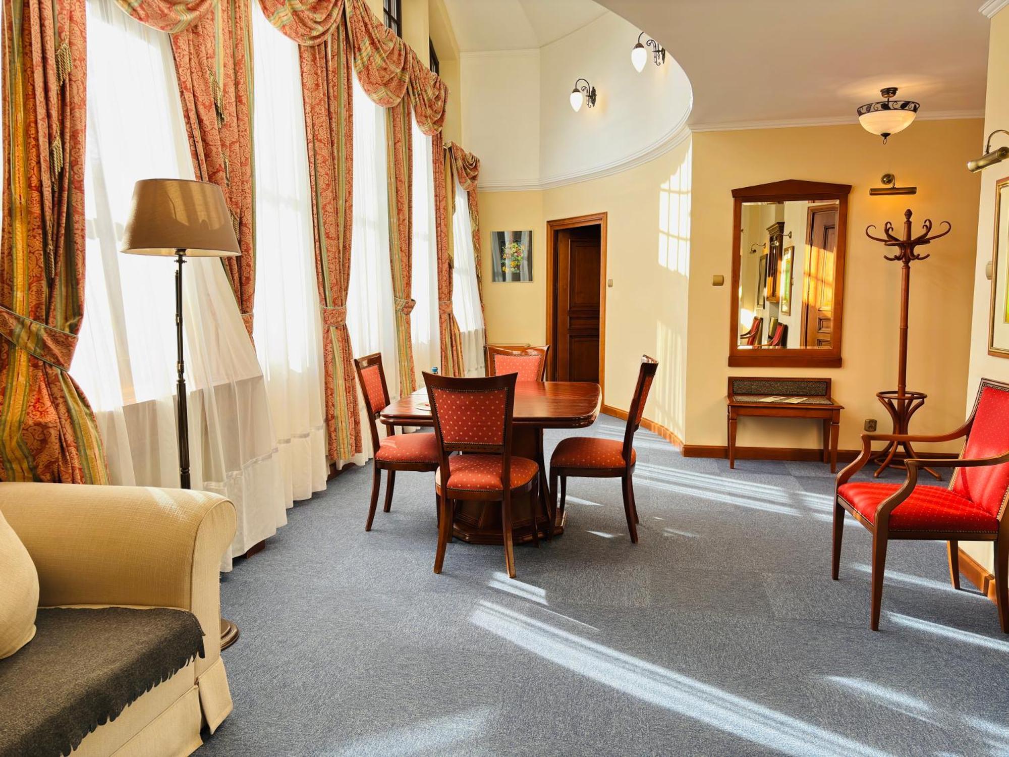 Hotel Opera Sopot Ngoại thất bức ảnh
